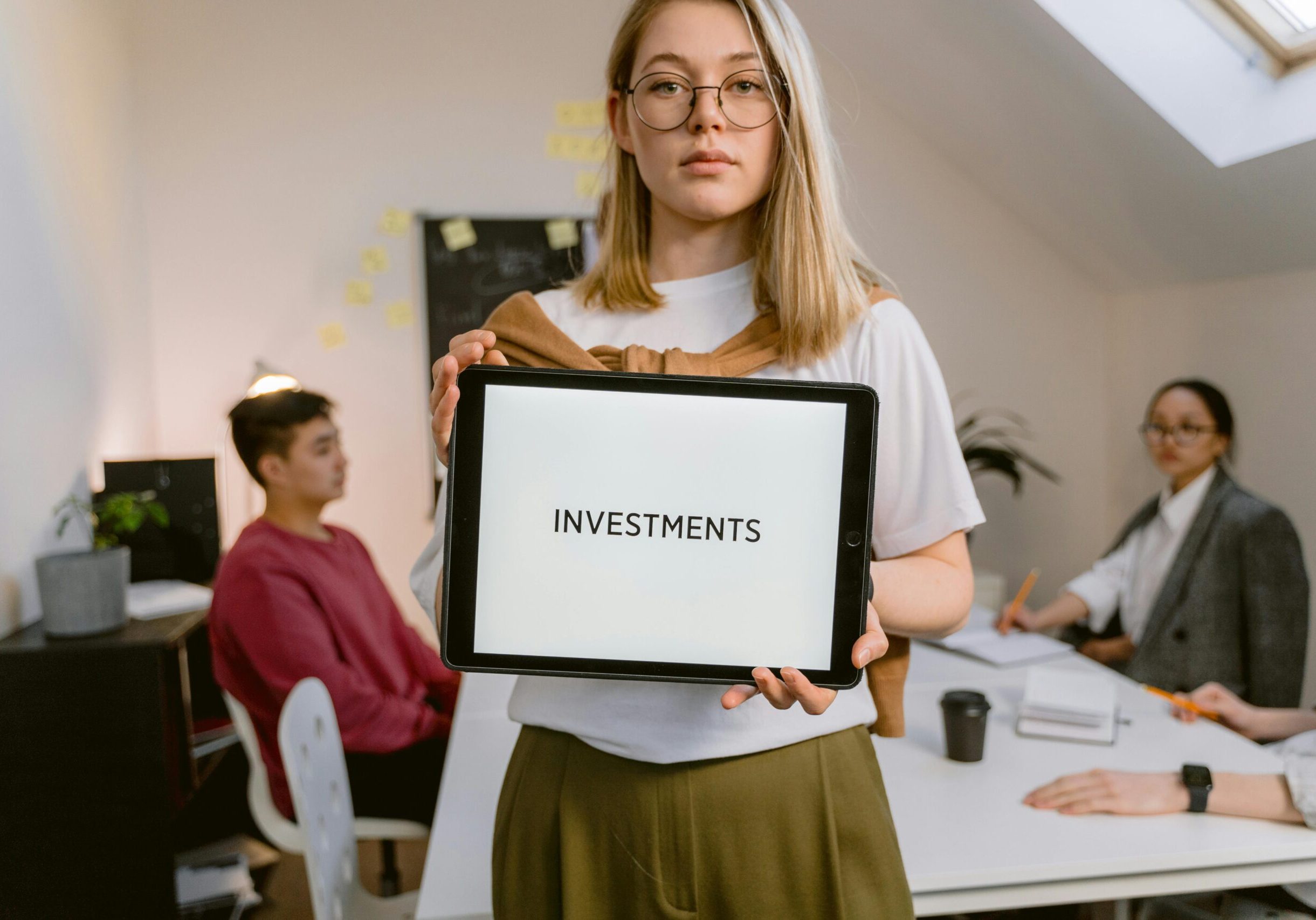 should I be a de minimis investor